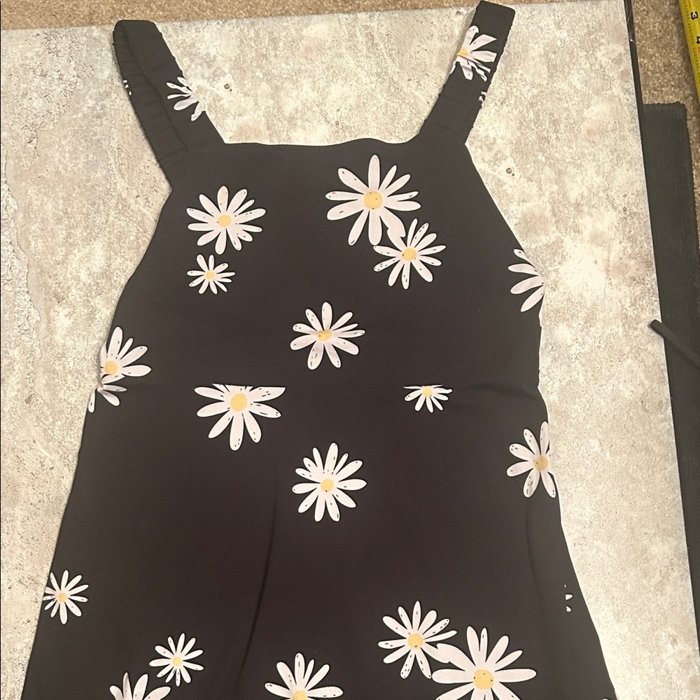 SO women’s daisy print dress size large